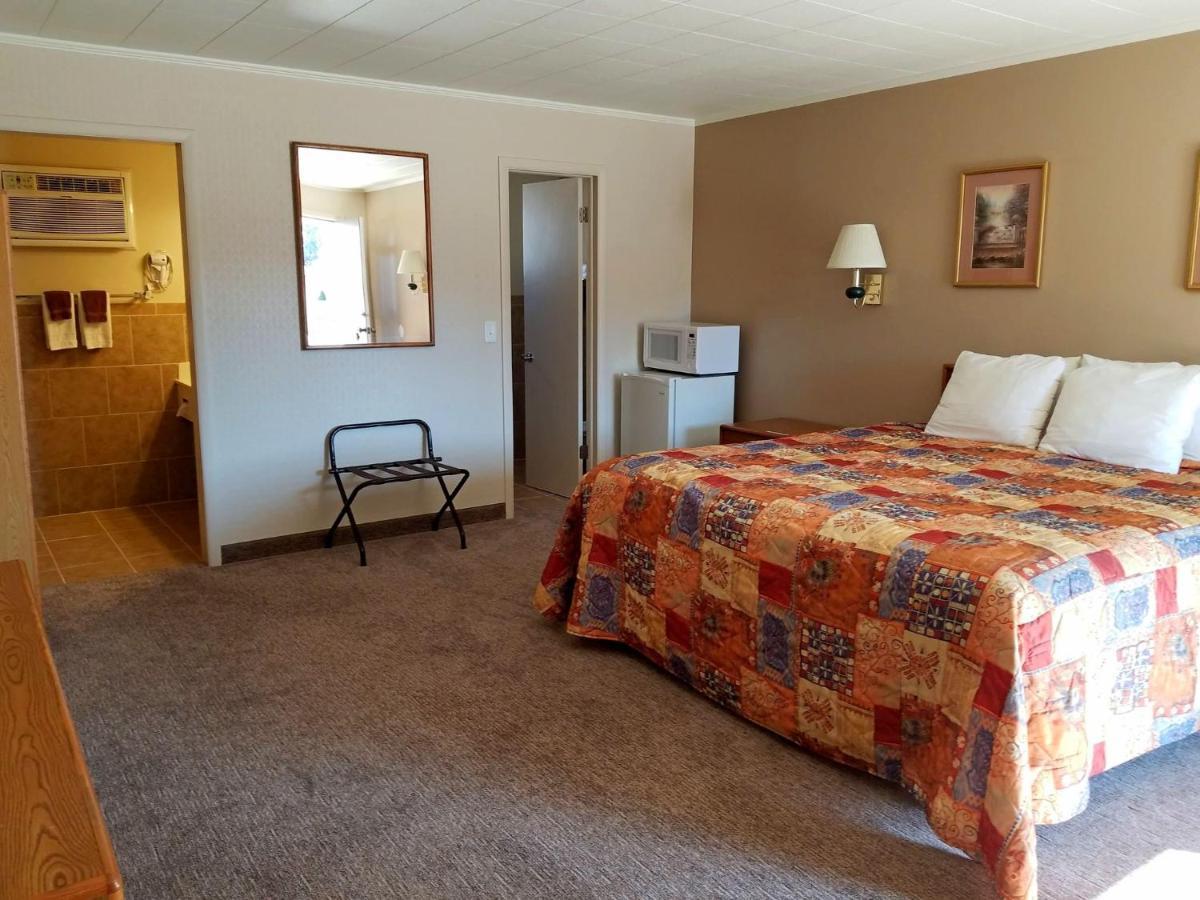 Aquarius Inn Bicknell Exterior foto