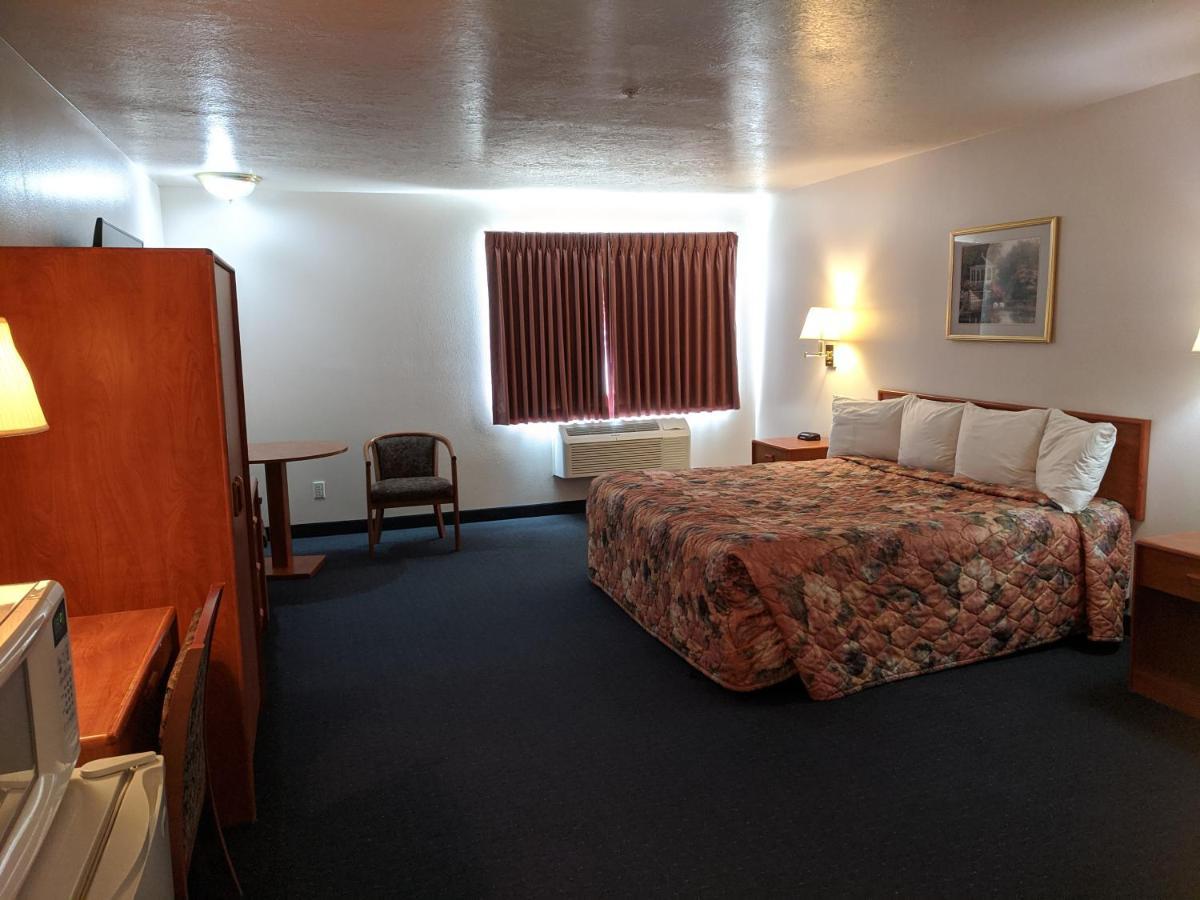 Aquarius Inn Bicknell Exterior foto