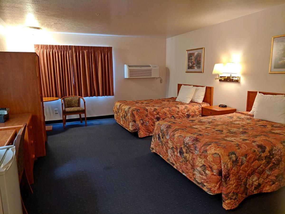Aquarius Inn Bicknell Exterior foto