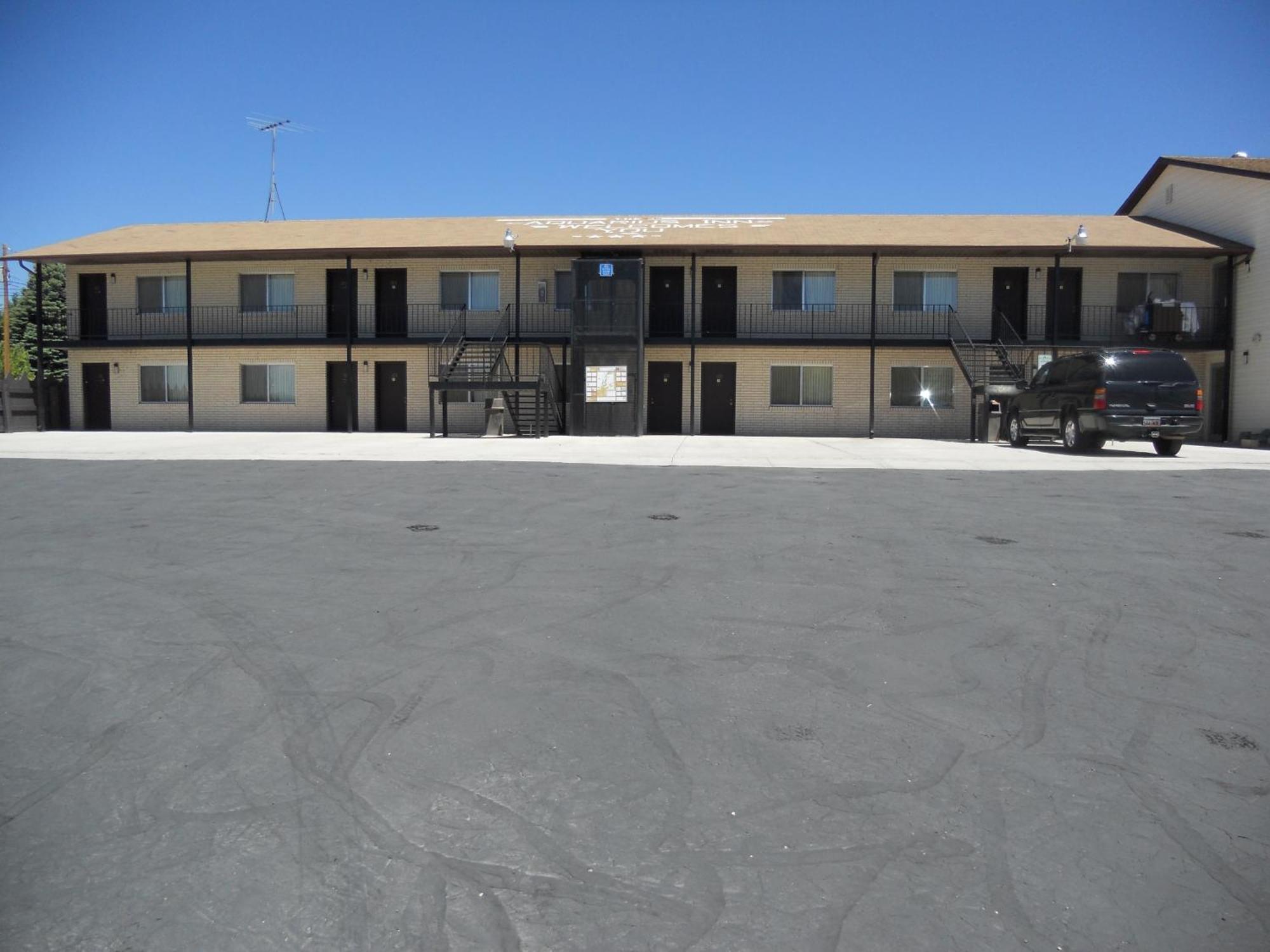 Aquarius Inn Bicknell Exterior foto